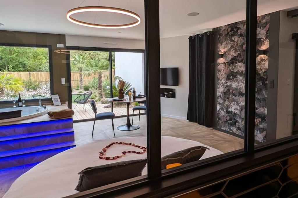 Les Suites Du Payre - Suite Passion Talmont-Saint-Hilaire Exteriör bild