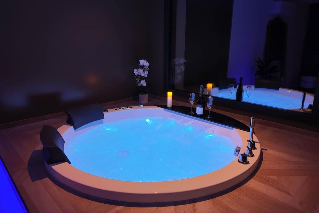 Les Suites Du Payre - Suite Passion Talmont-Saint-Hilaire Exteriör bild