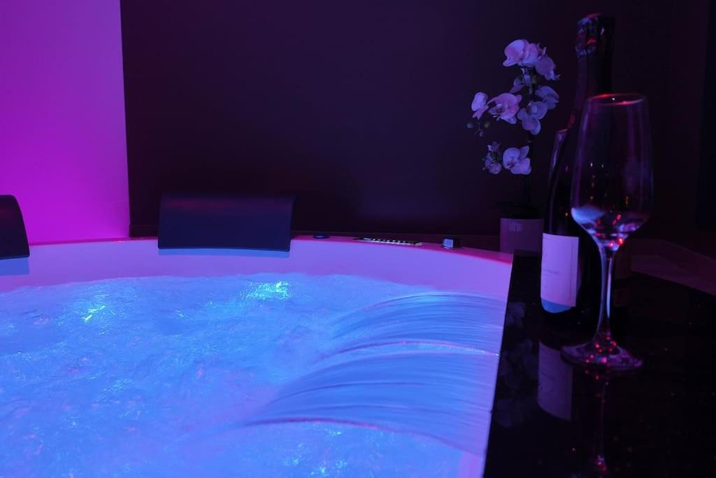 Les Suites Du Payre - Suite Passion Talmont-Saint-Hilaire Exteriör bild