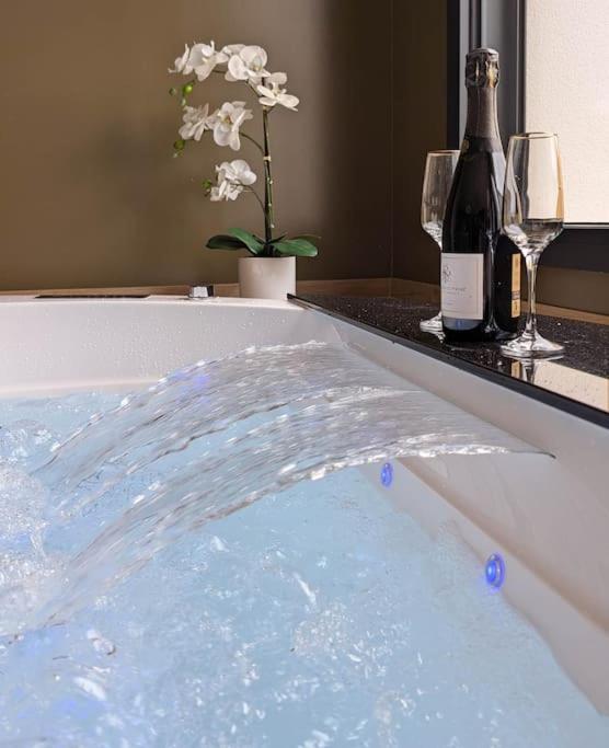 Les Suites Du Payre - Suite Passion Talmont-Saint-Hilaire Exteriör bild